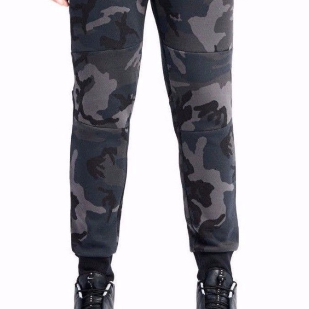 Nike fleece pants size large